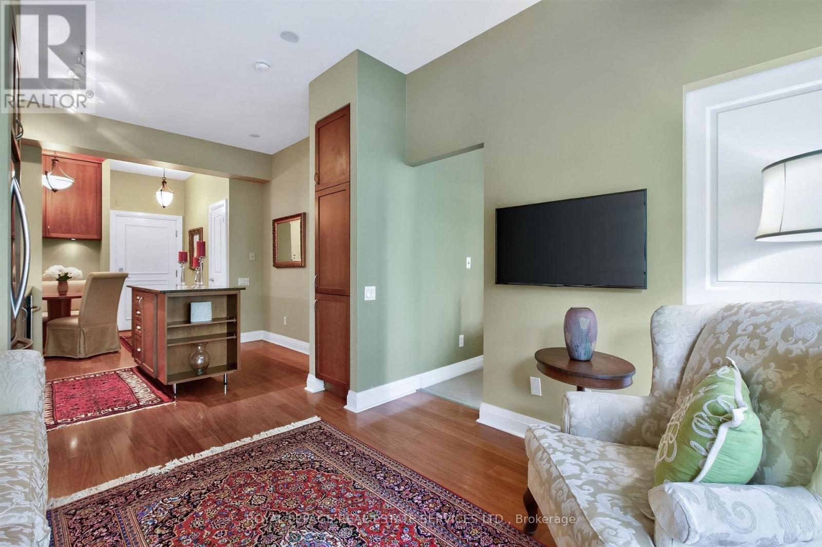 #401 25 SCRIVENER SQUARE - Image 13
