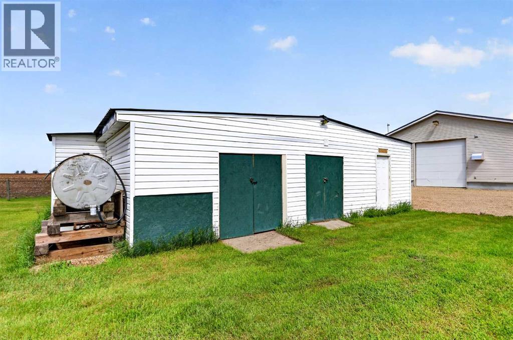 255049 Twp Rd 300 - 43