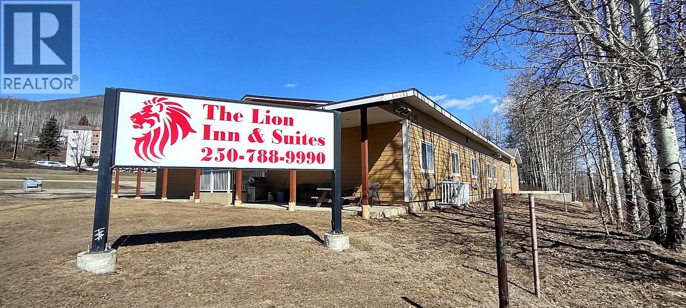 The Lion Inn & Suites