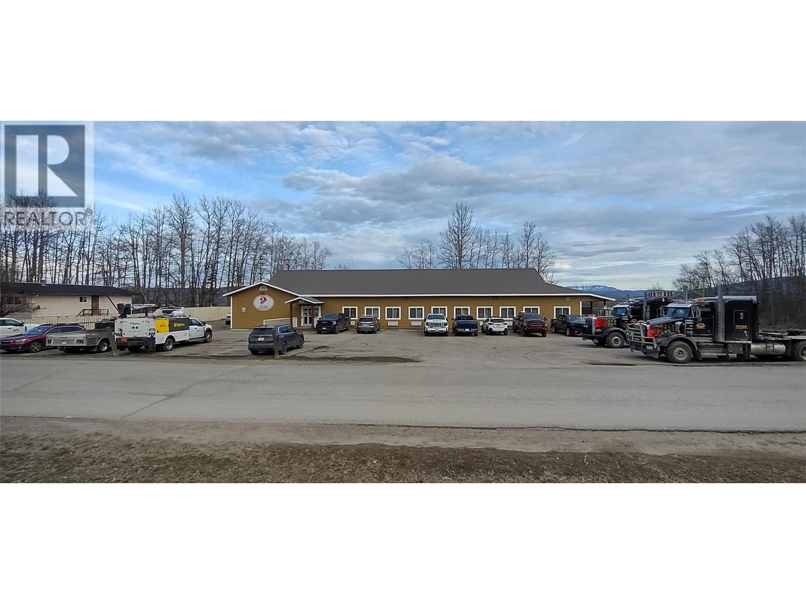 The Lion Inn & Suites