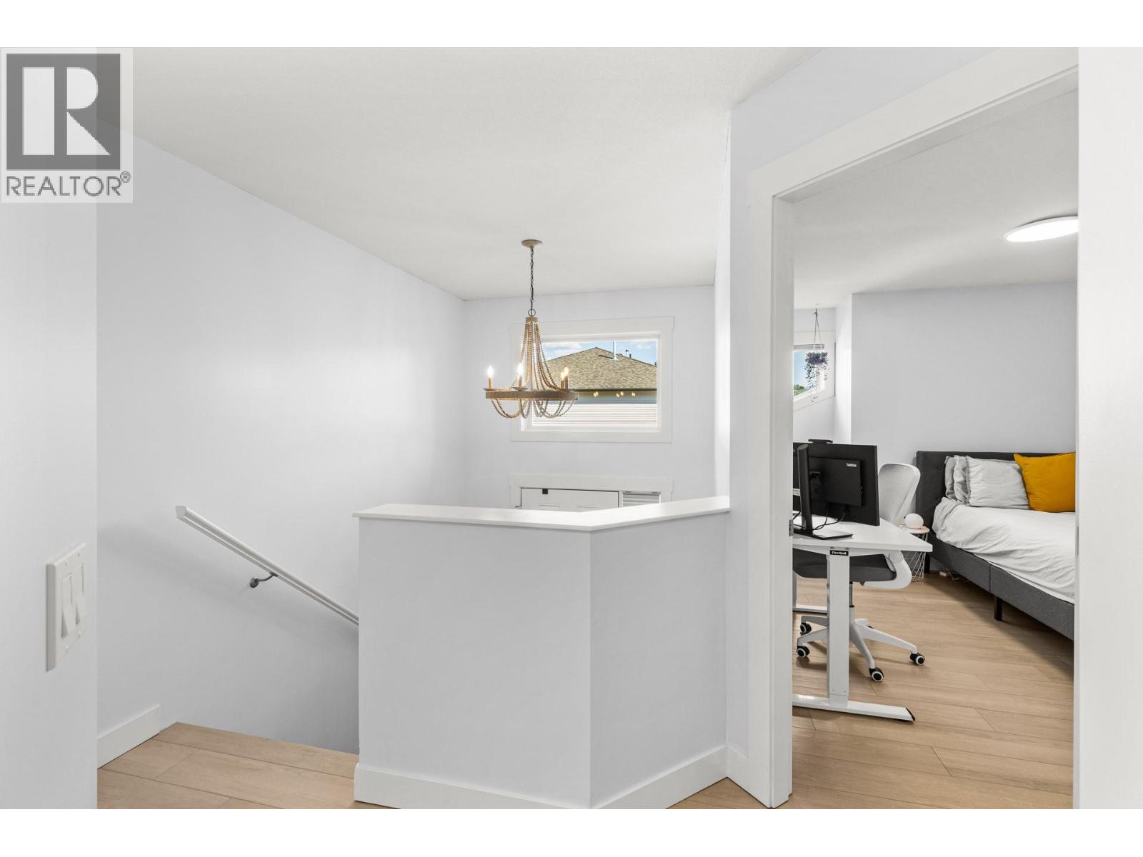 #20 225 Glen Park Drive - 16