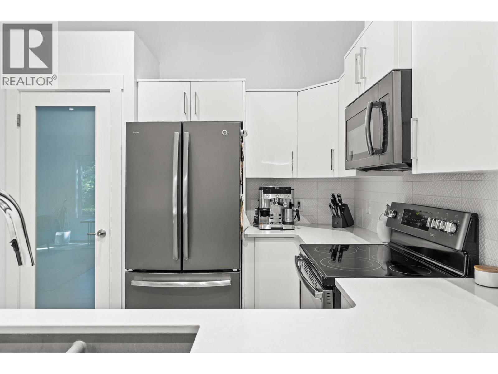 #20 225 Glen Park Drive - 10