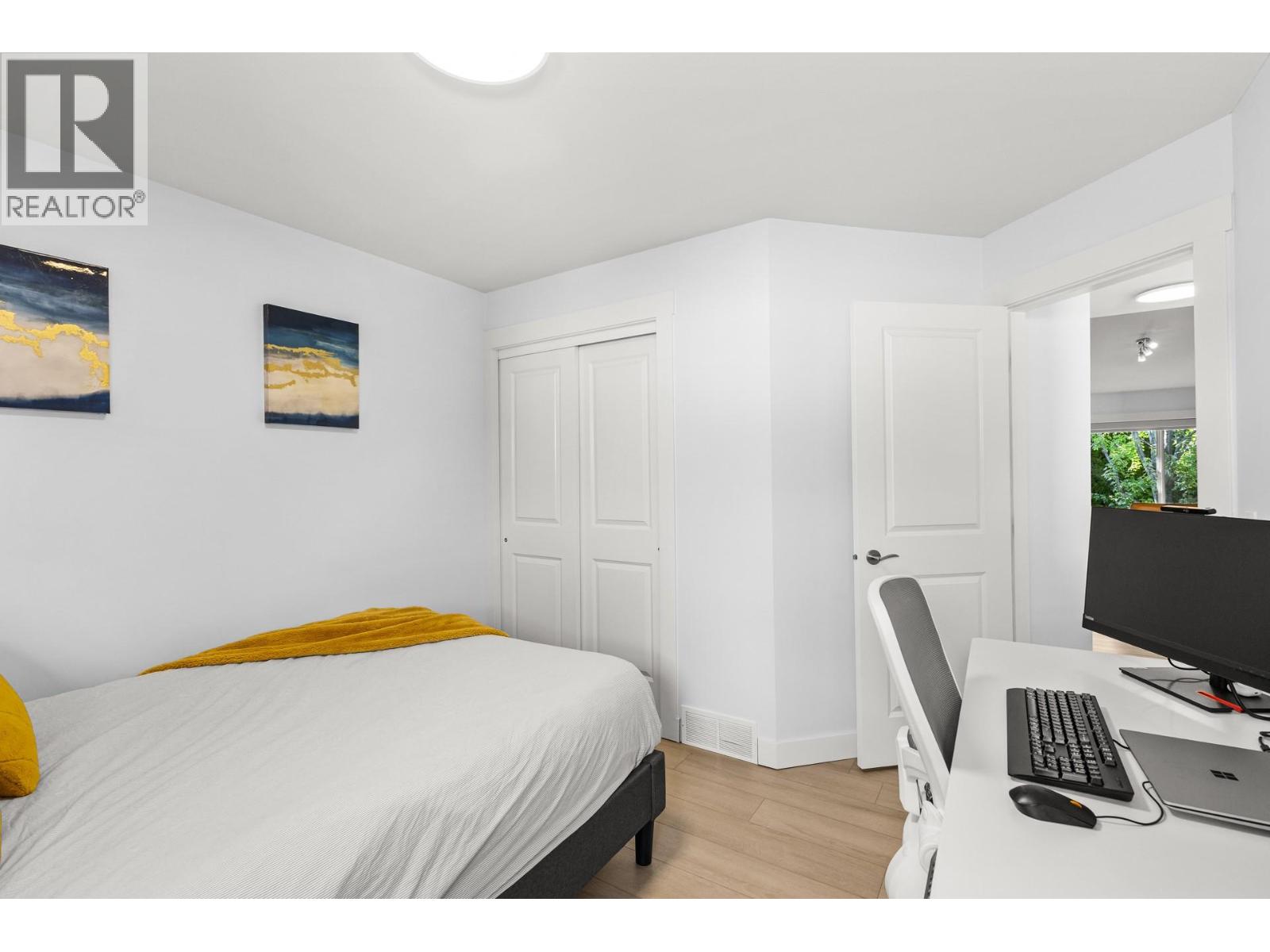 #20 225 Glen Park Drive - 18