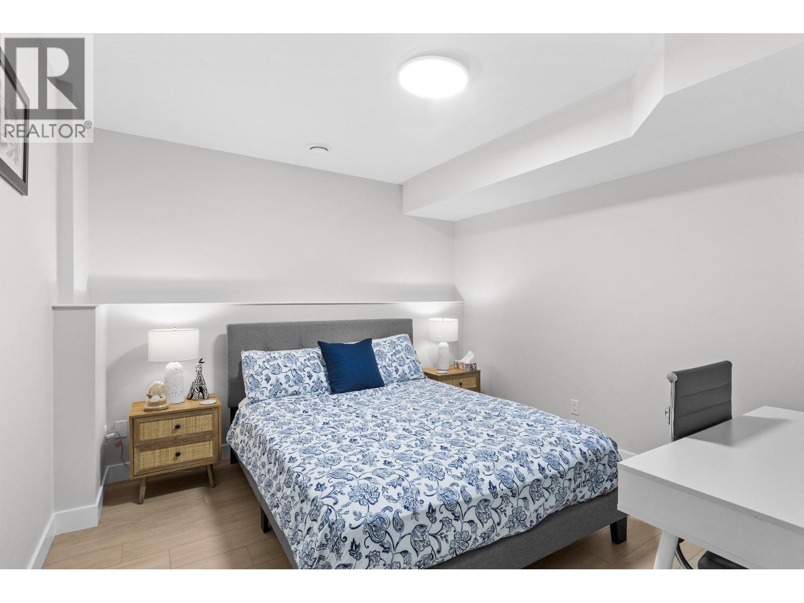 #20 225 Glen Park Drive - 26