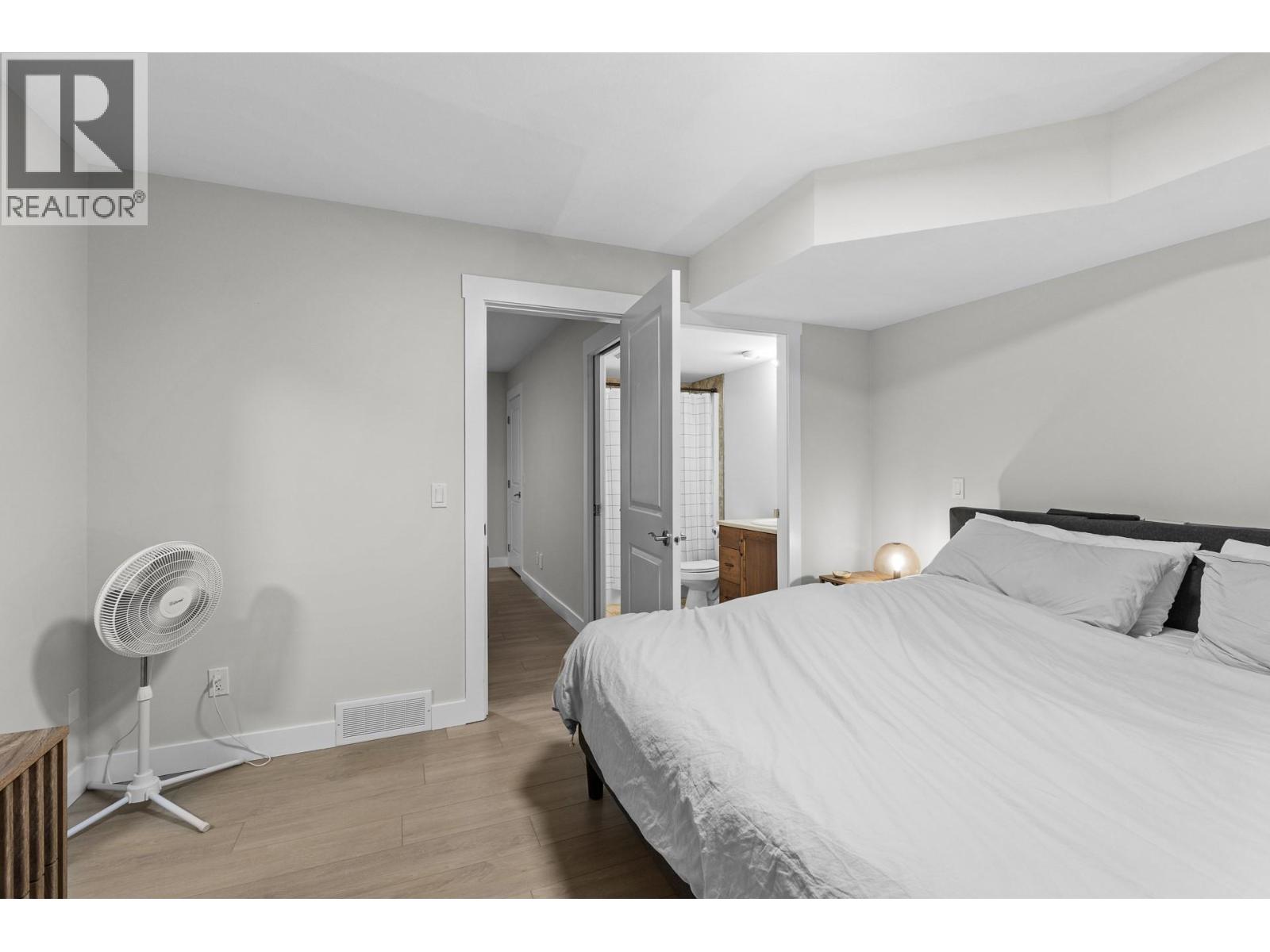 #20 225 Glen Park Drive - 31