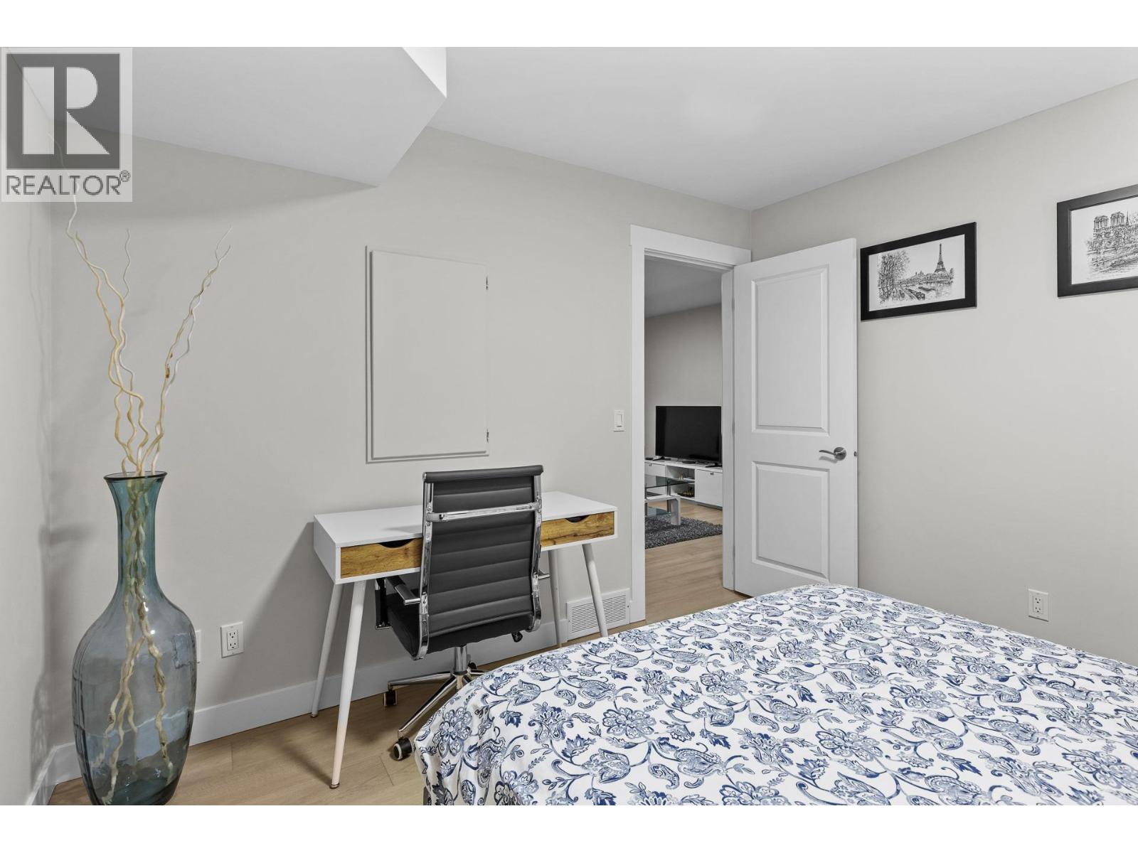 #20 225 Glen Park Drive - 27