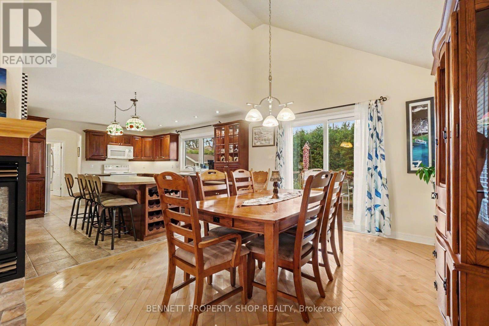 179 SANDRA CRESCENT - 10