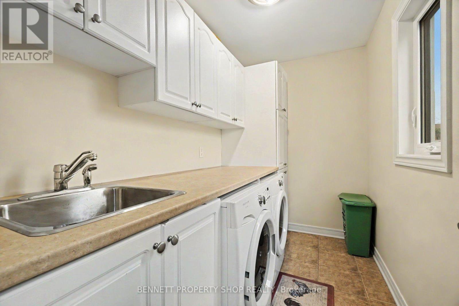 179 SANDRA CRESCENT - 12