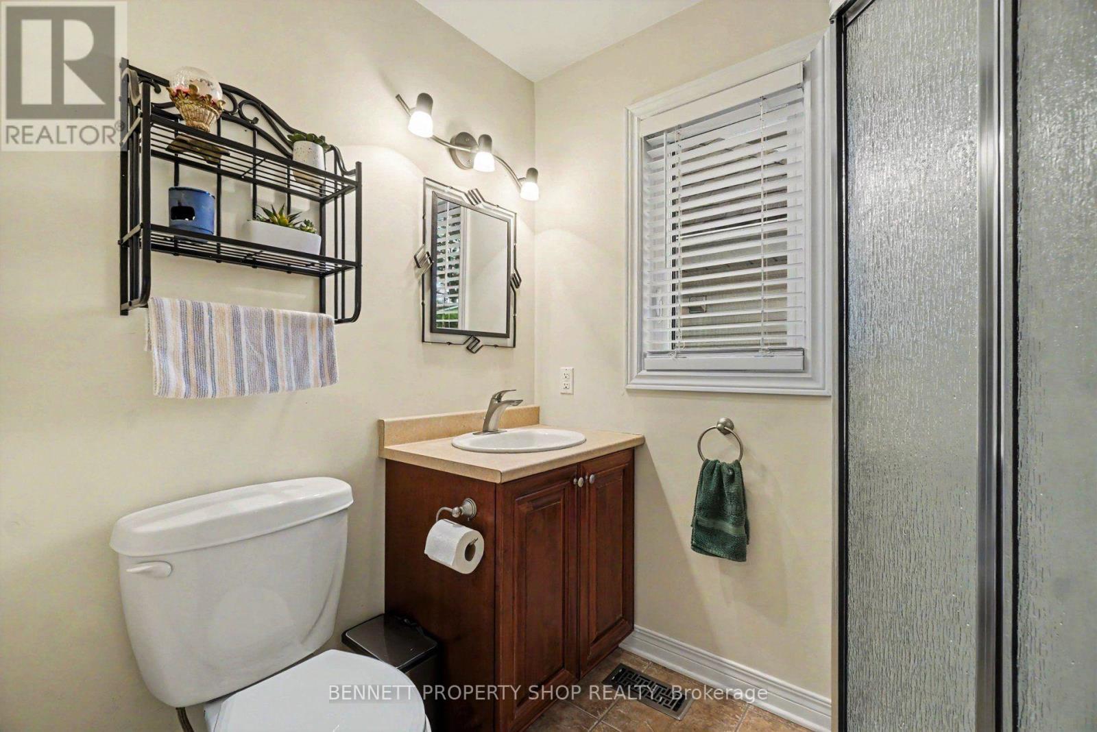 179 SANDRA CRESCENT - 13
