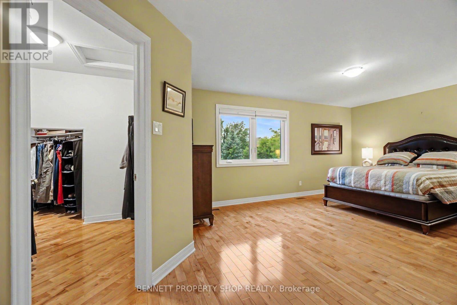 179 SANDRA CRESCENT - 14
