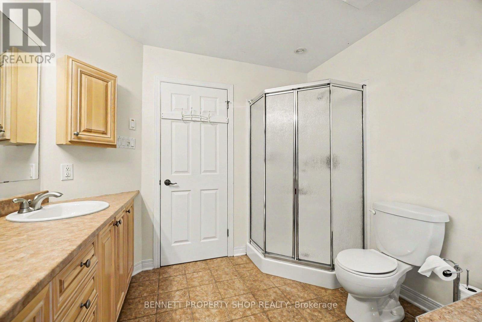 179 SANDRA CRESCENT - 18