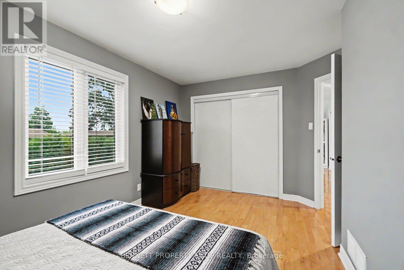 179 SANDRA CRESCENT - 20