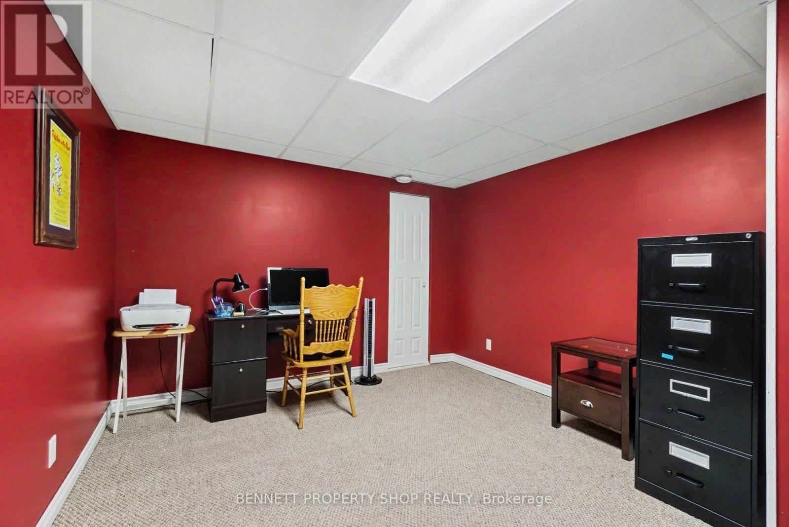 179 SANDRA CRESCENT - 25