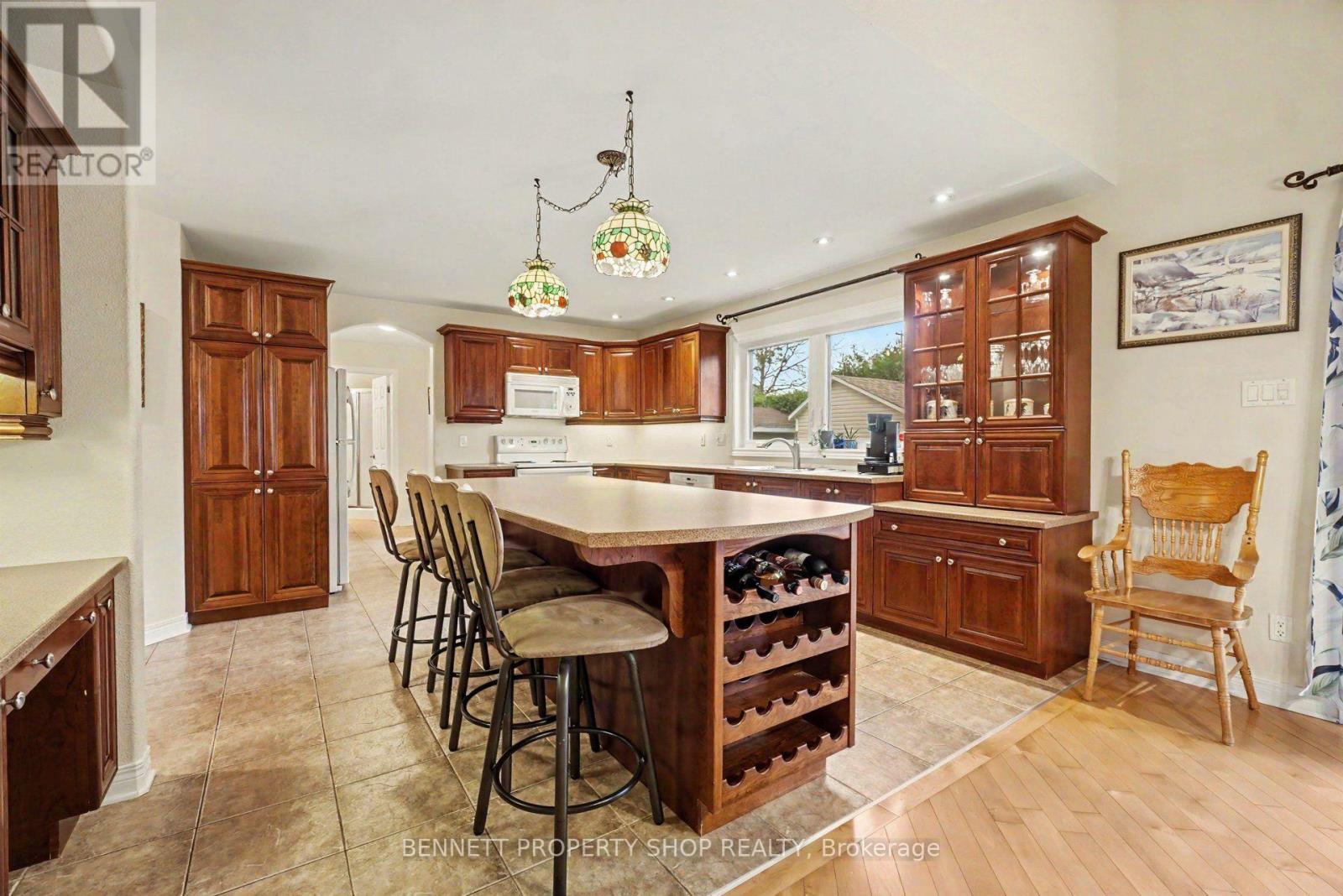 179 SANDRA CRESCENT - 8