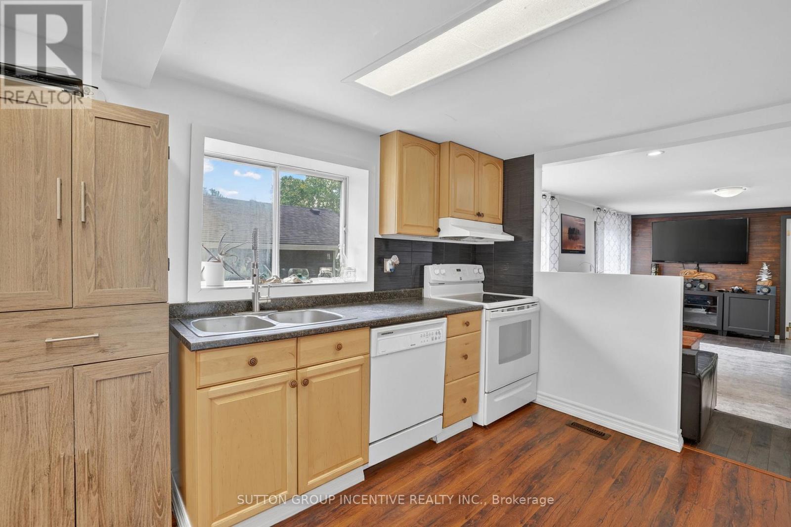 191 WAYS BAY DRIVE - 18