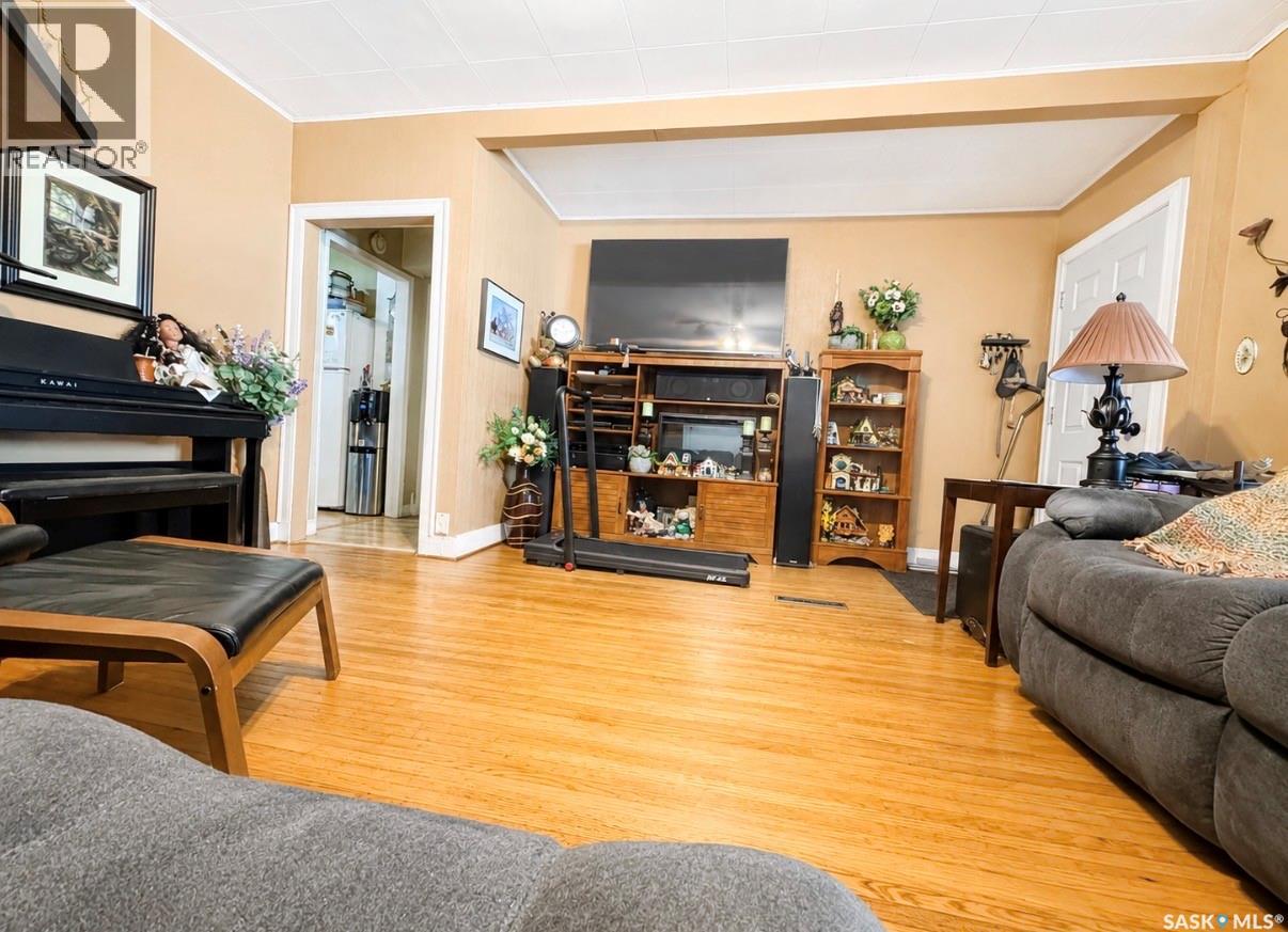 334 6th AVENUE SE - 2