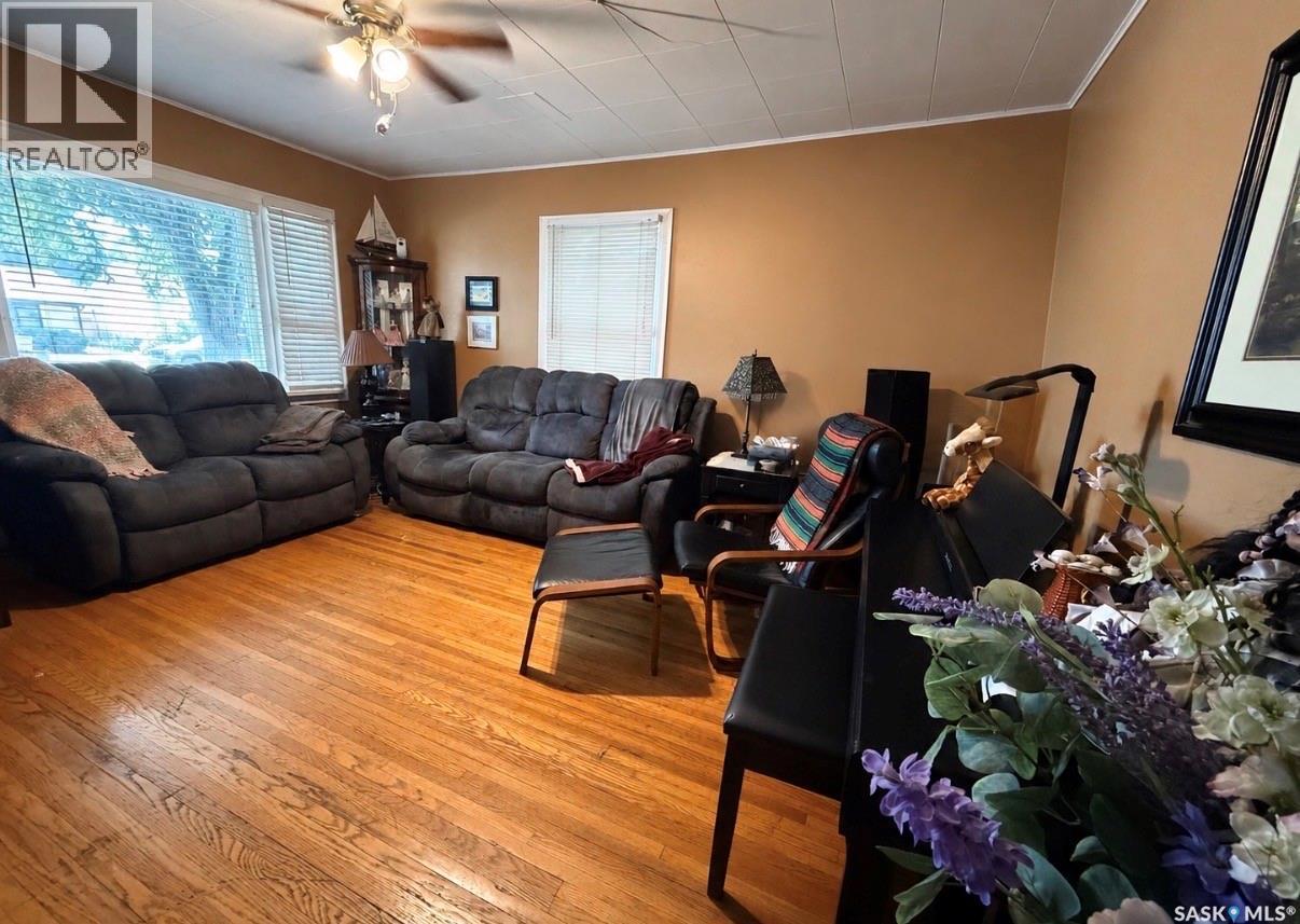 334 6th AVENUE SE - 3