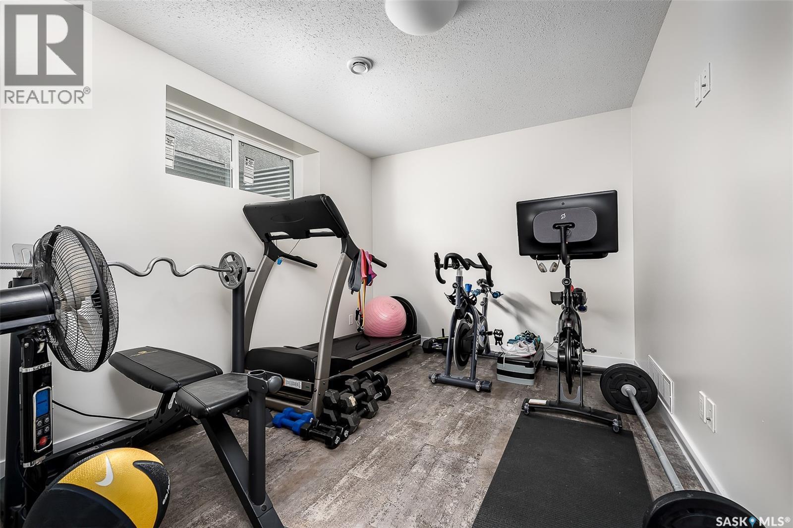 123 Hodges CRESCENT - Image 34