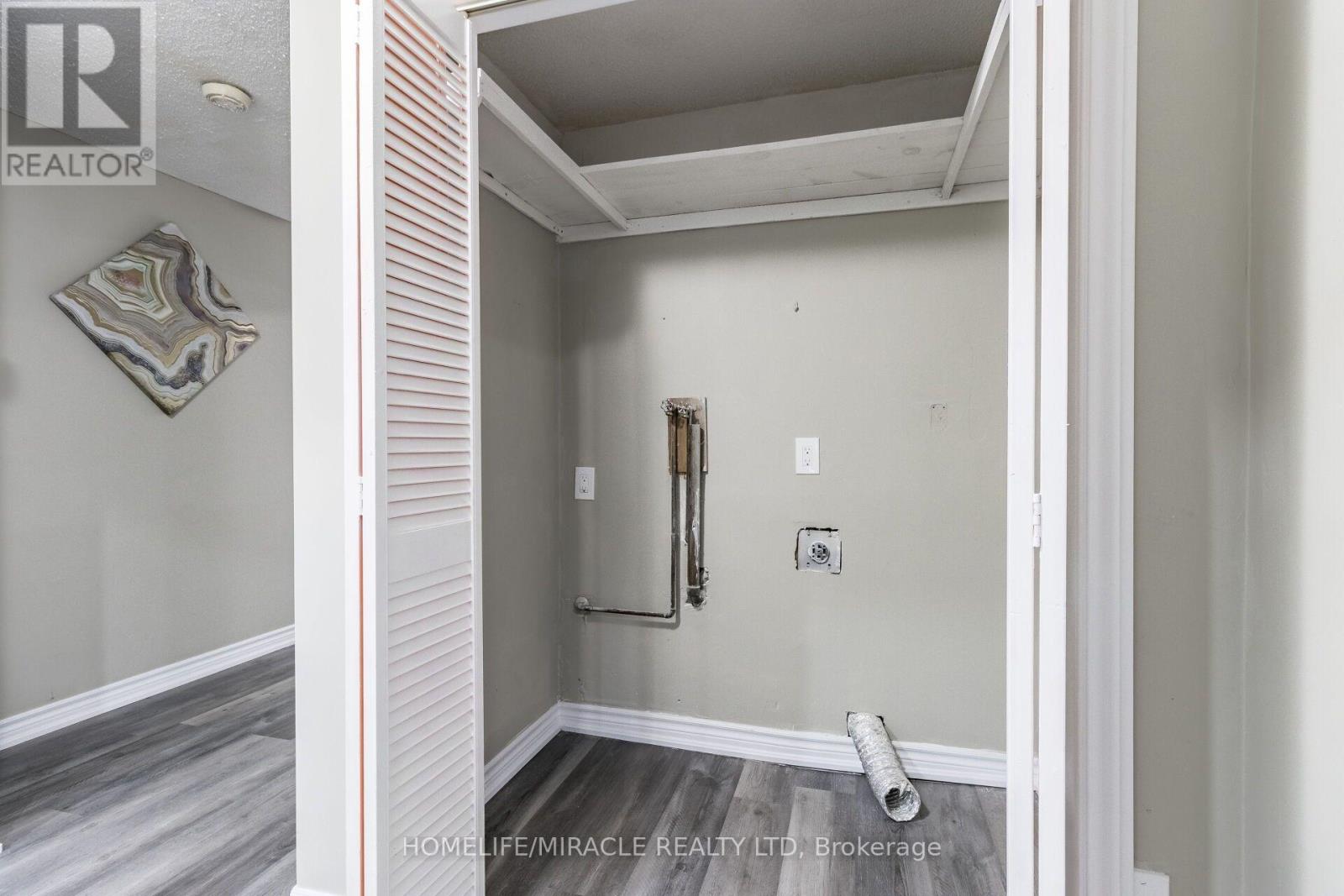 15 SPIERS CRESCENT - 42
