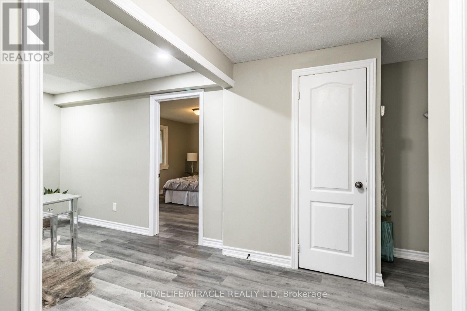 15 SPIERS CRESCENT - 25