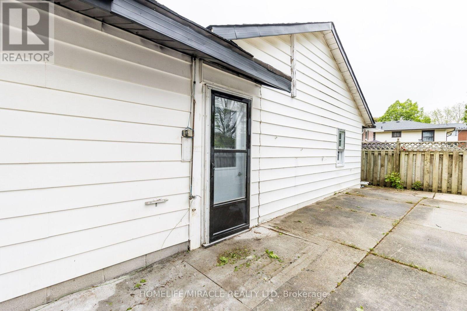 15 SPIERS CRESCENT - 49
