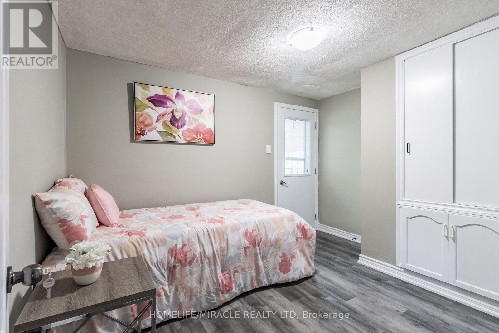 15 SPIERS CRESCENT - 34