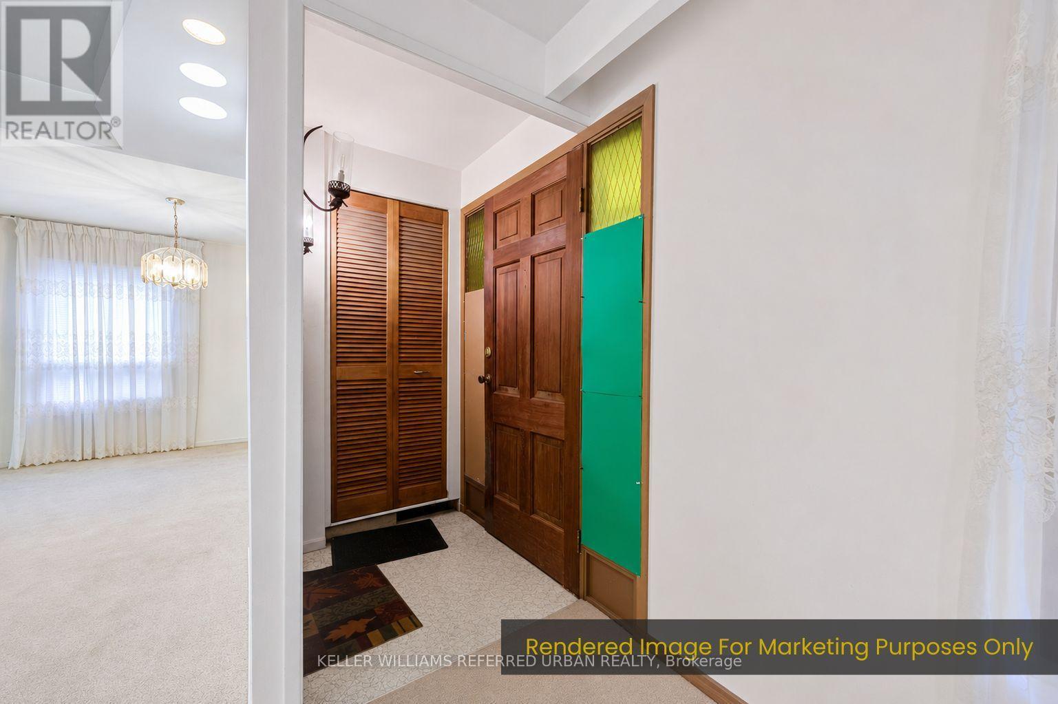 7 SAUNDERS CRESCENT - 3