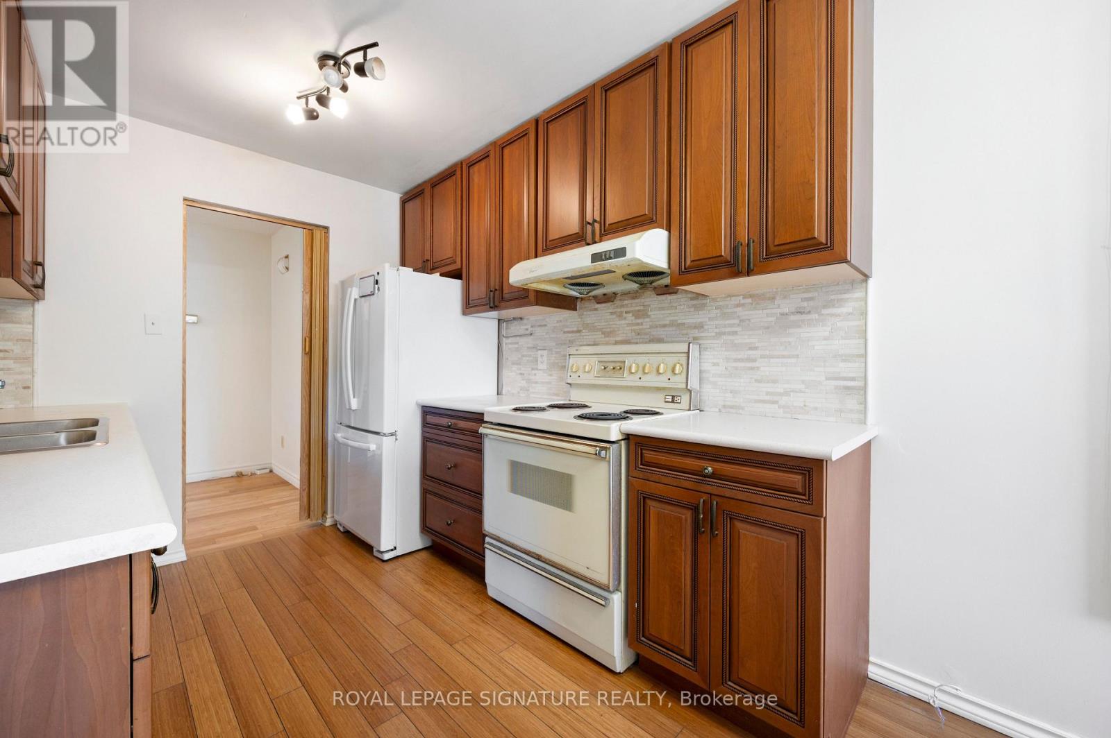 4069 JEFTON CRESCENT - 23