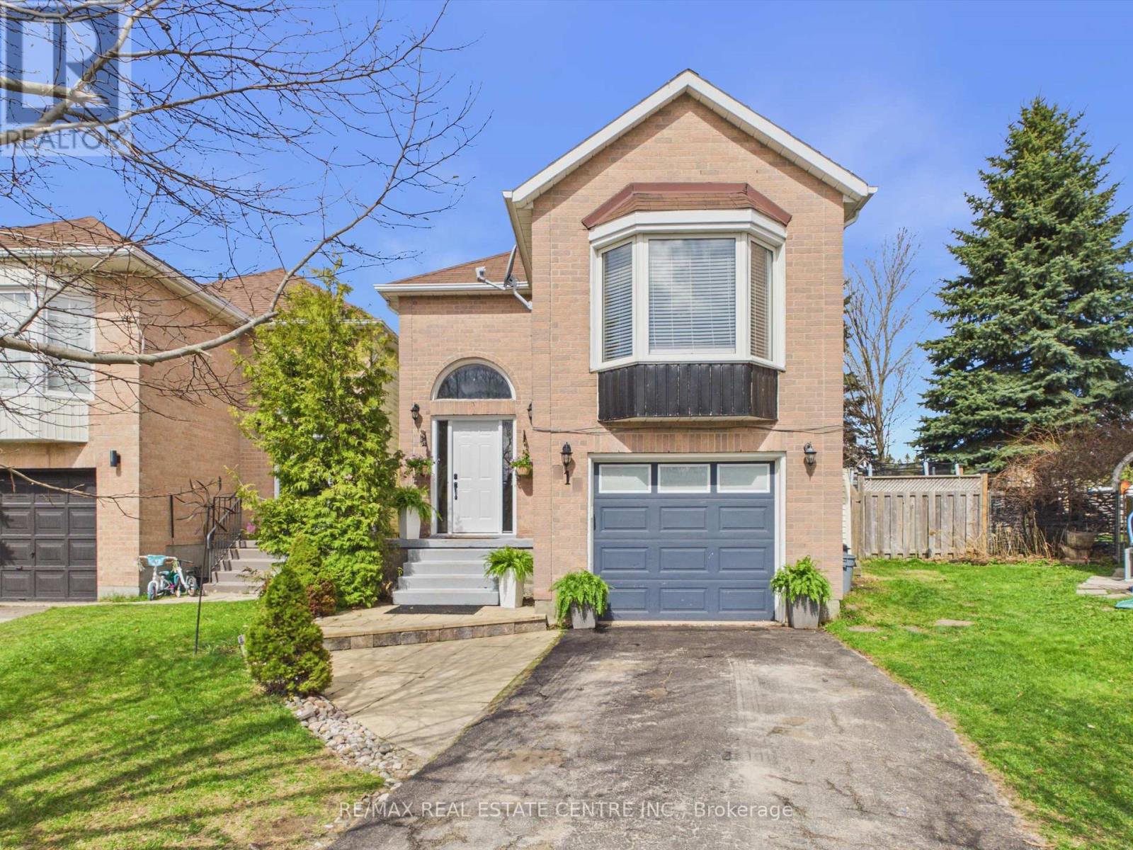 318 SHELBURNE PLACE - 1