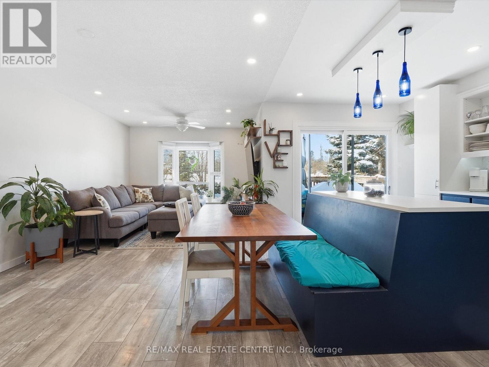 318 SHELBURNE PLACE - 11