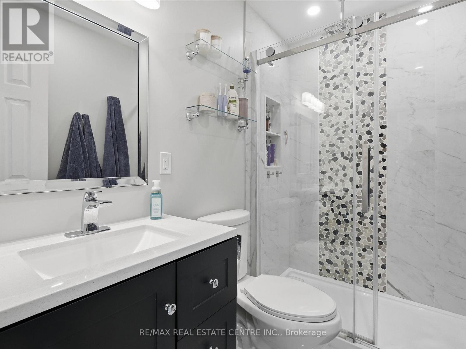 318 SHELBURNE PLACE - 15