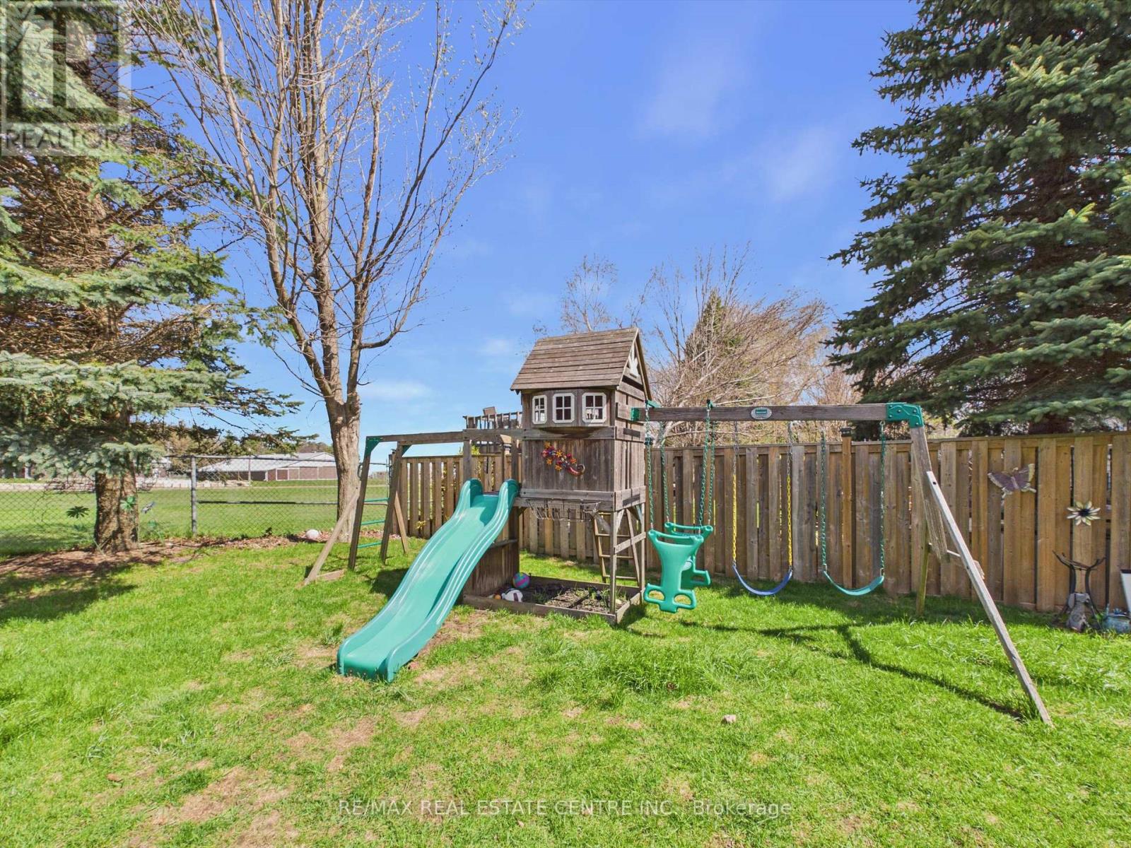 318 SHELBURNE PLACE - 31