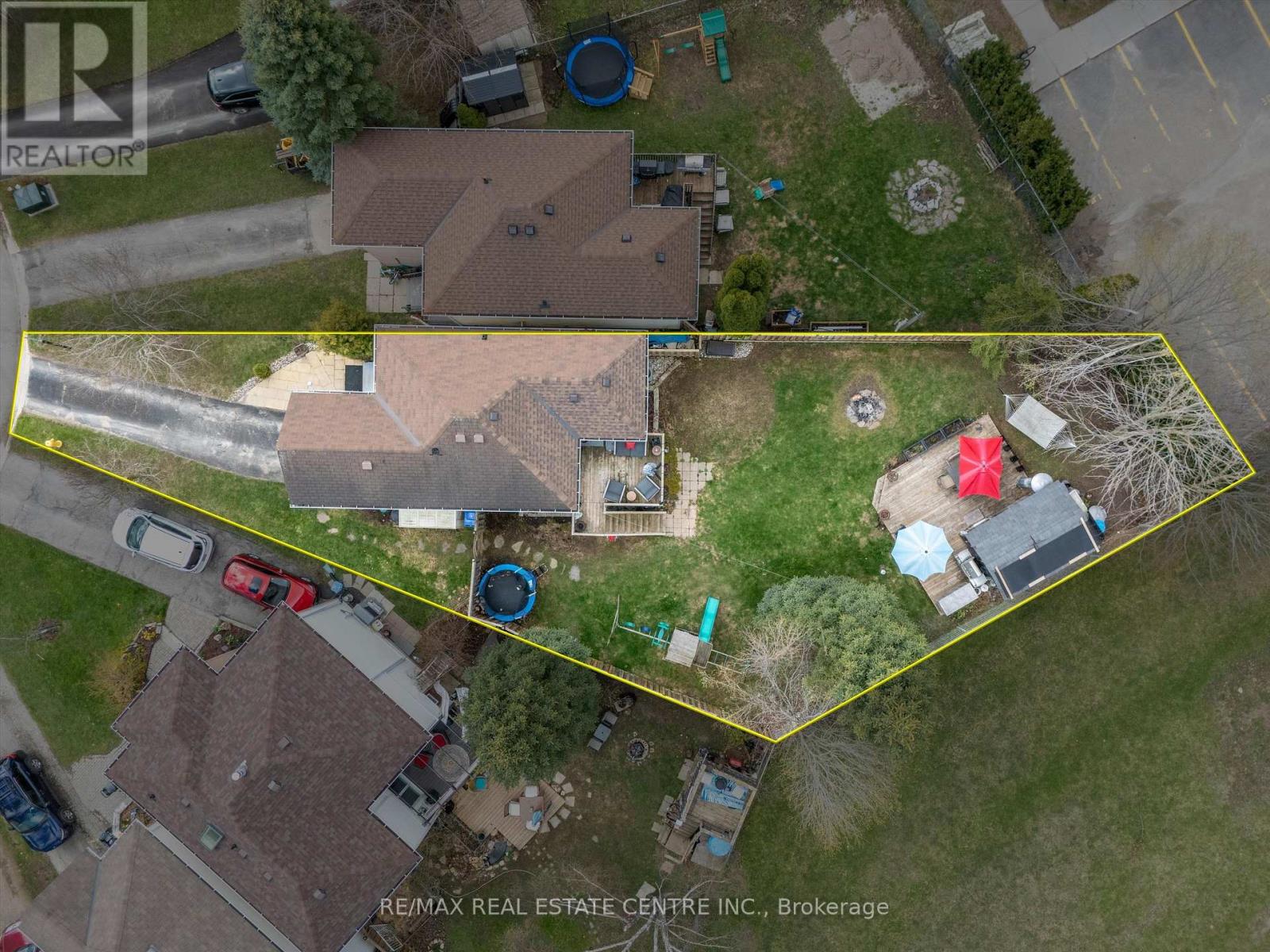 318 SHELBURNE PLACE - 33
