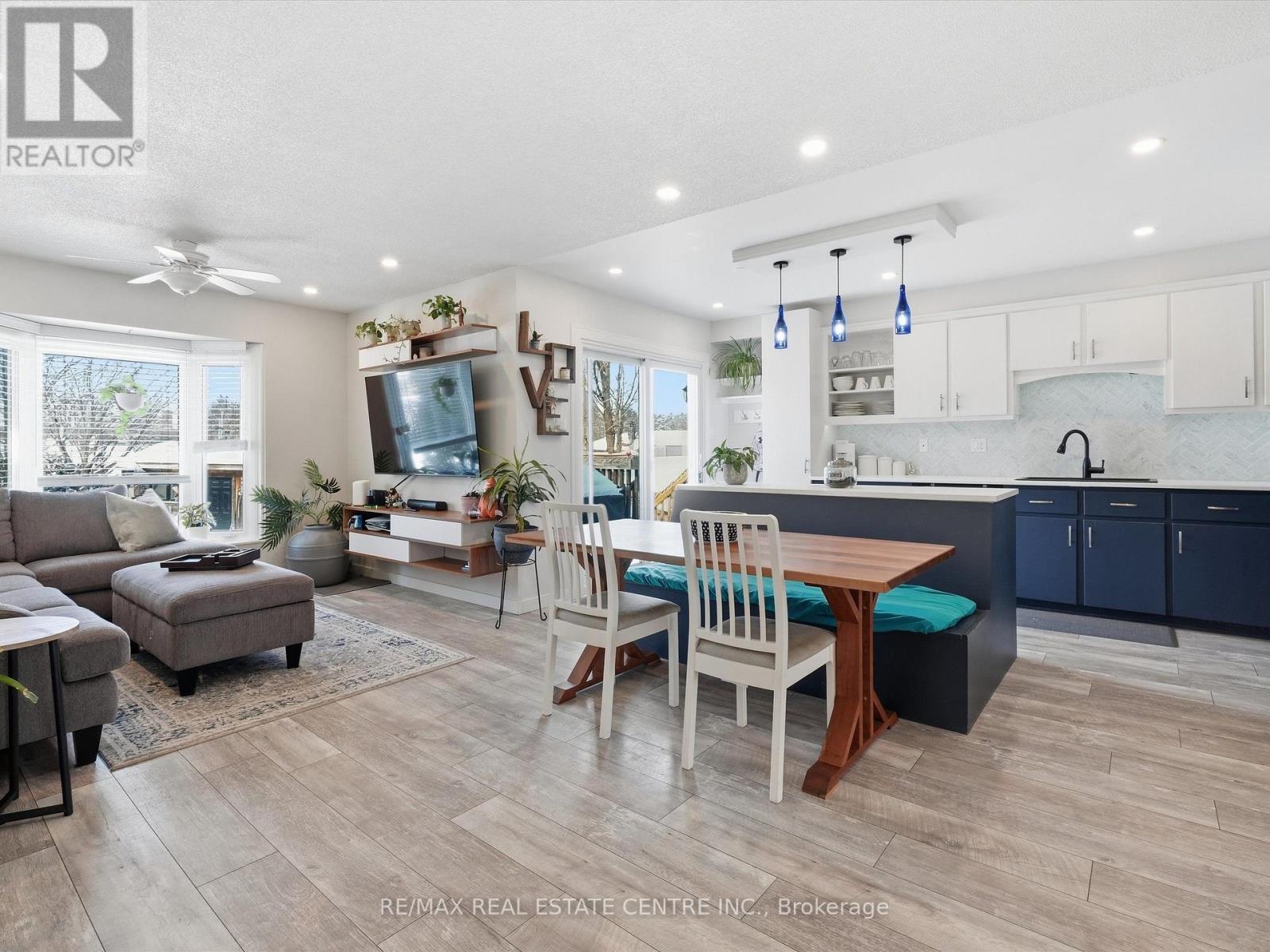 318 SHELBURNE PLACE - 8
