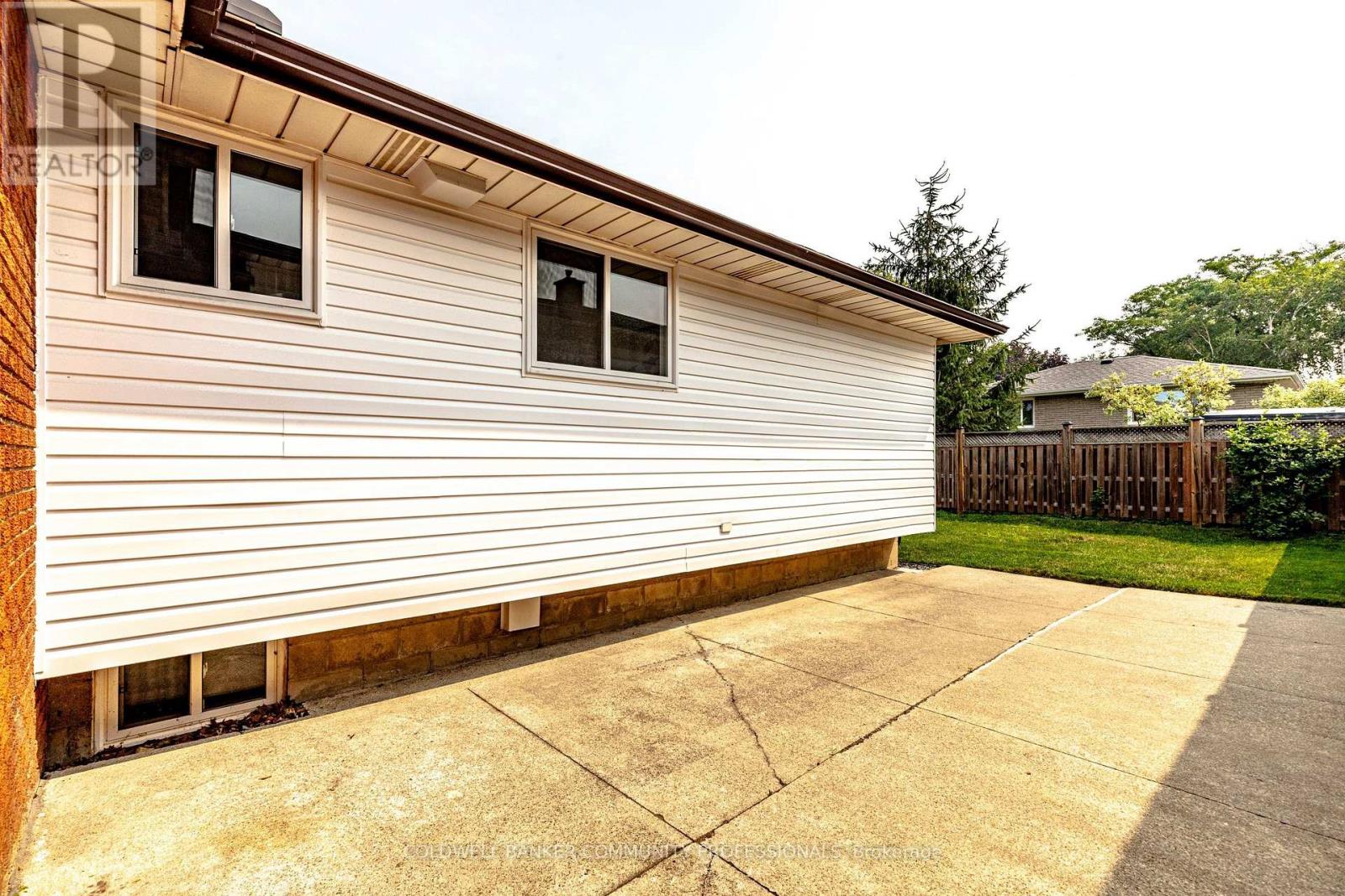 85 LAVINA CRESCENT - Image 40