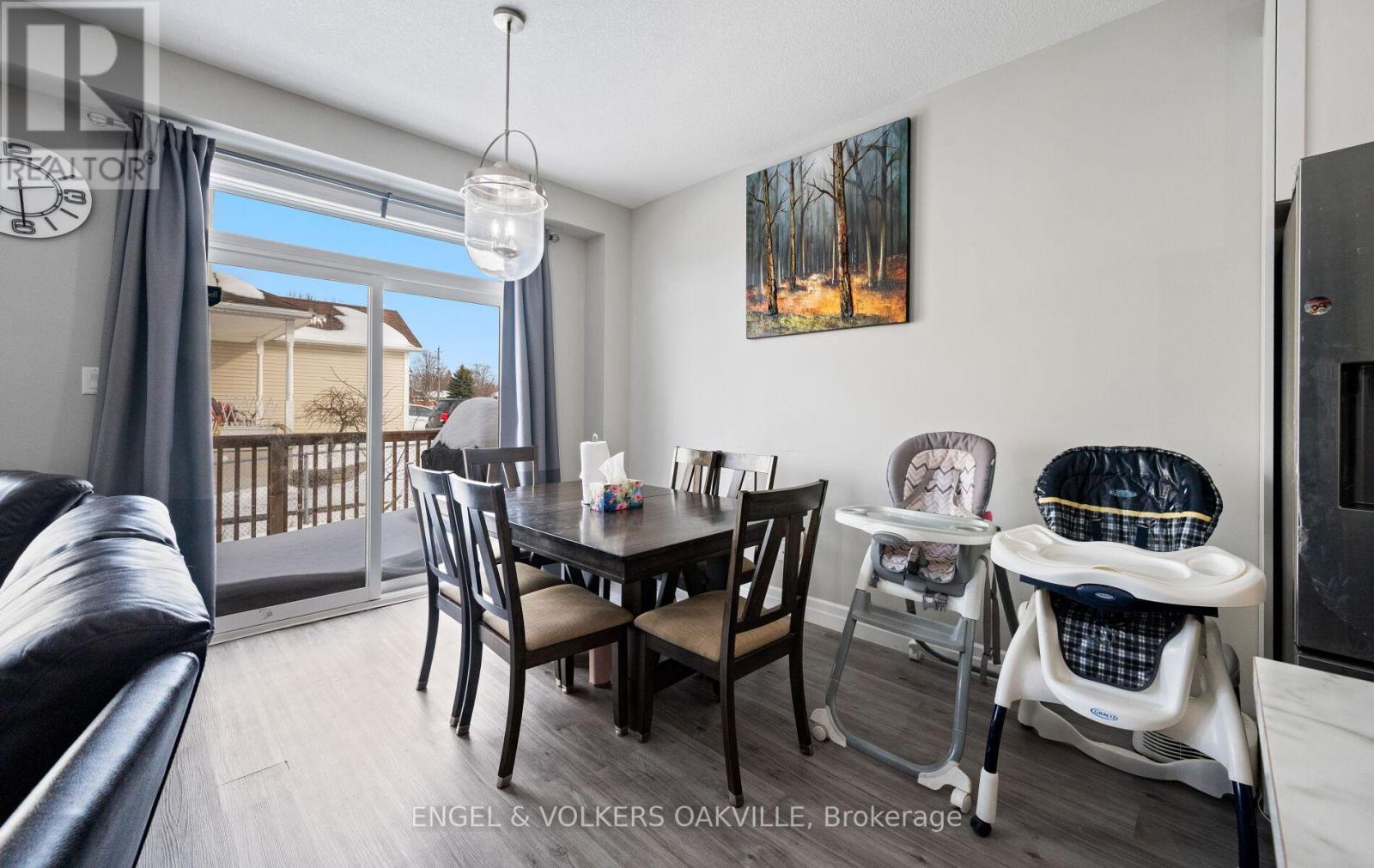 #29 1023 DEVONSHIRE AVENUE - Image 12