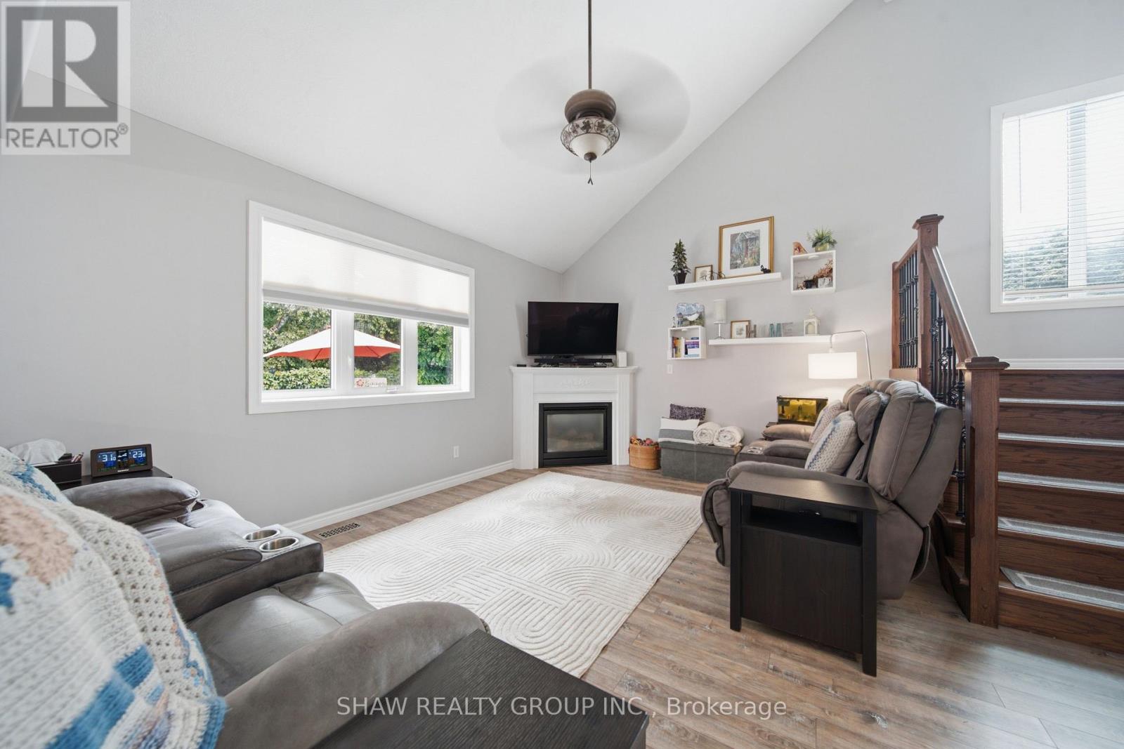 79 BEAVERBROOK CRESCENT - 18