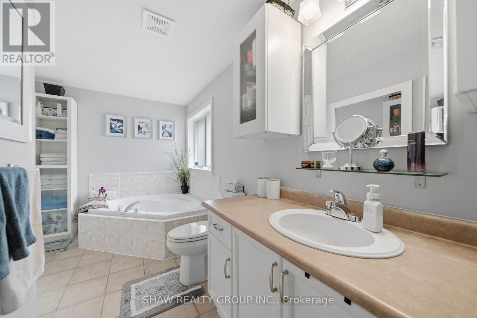 79 BEAVERBROOK CRESCENT - 36