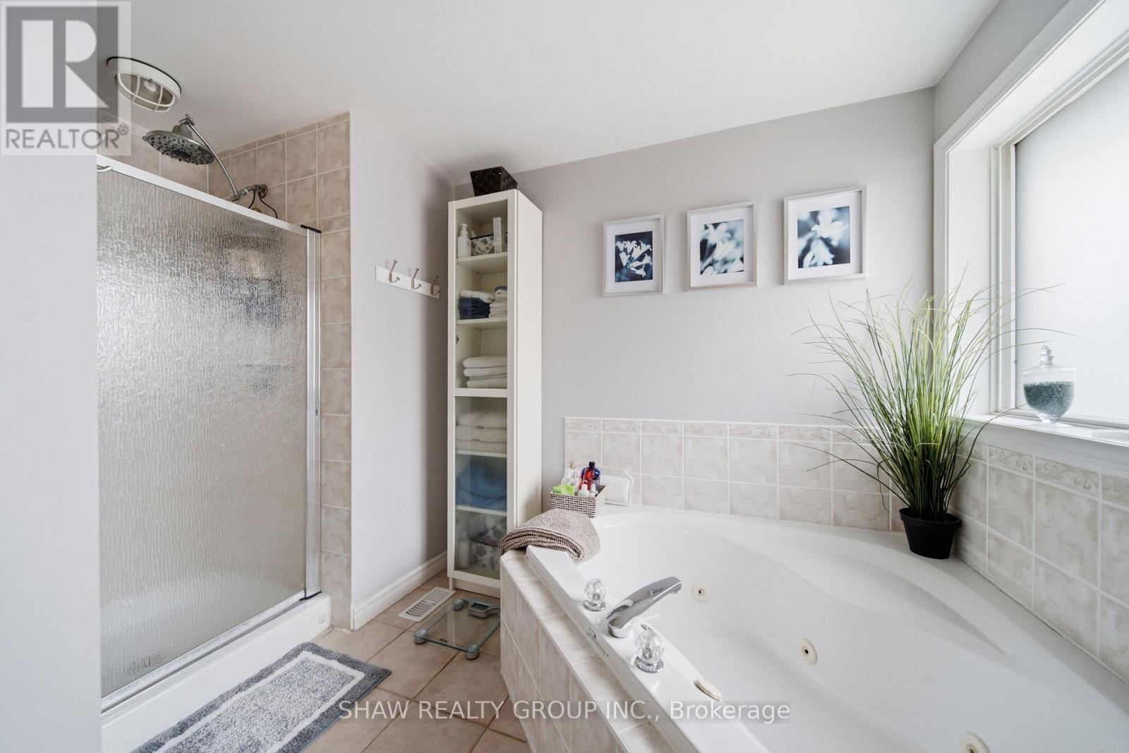 79 BEAVERBROOK CRESCENT - 37
