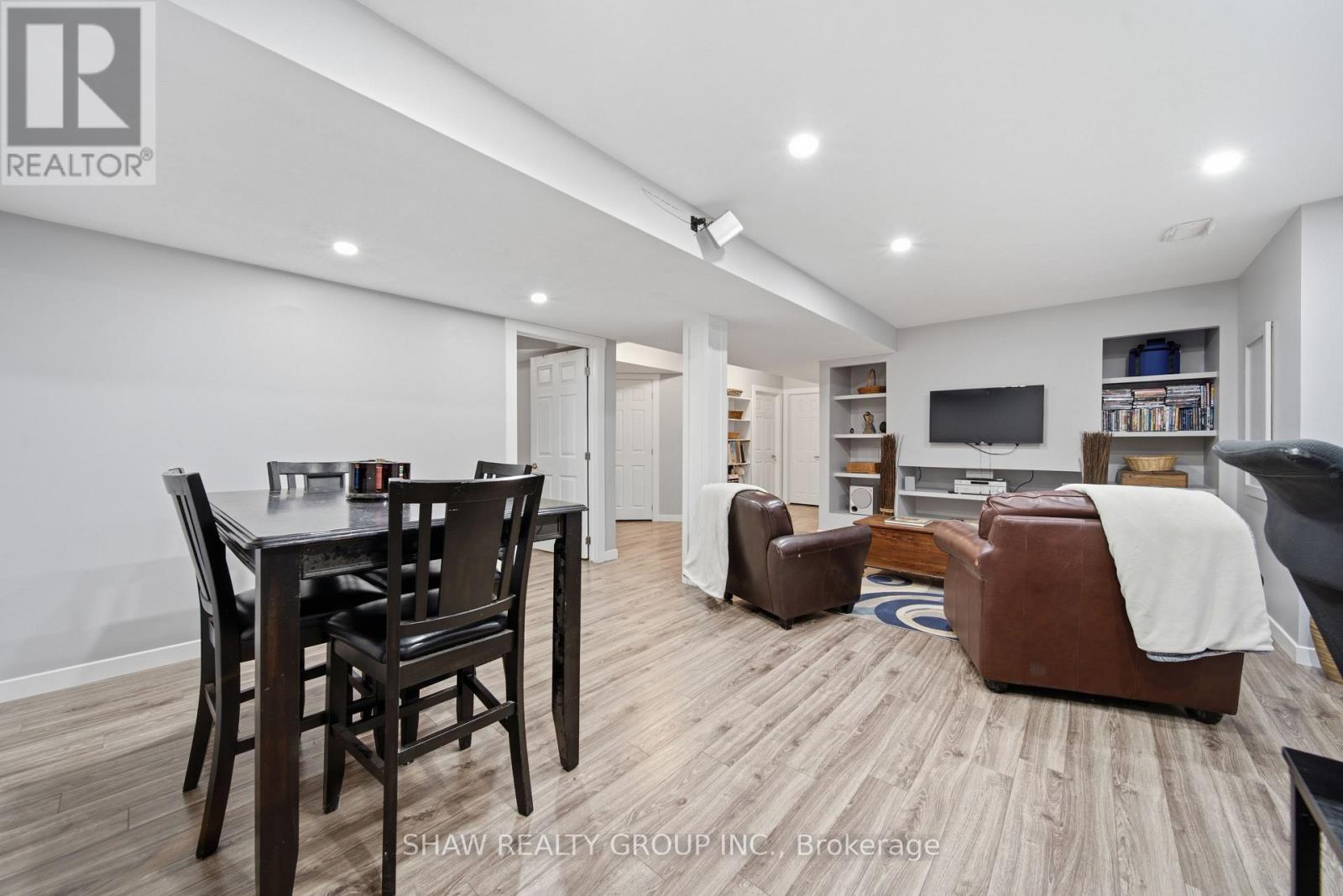 79 BEAVERBROOK CRESCENT - 40