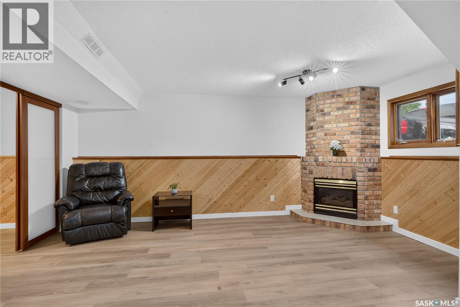 417 Fehr CRESCENT - Image 22