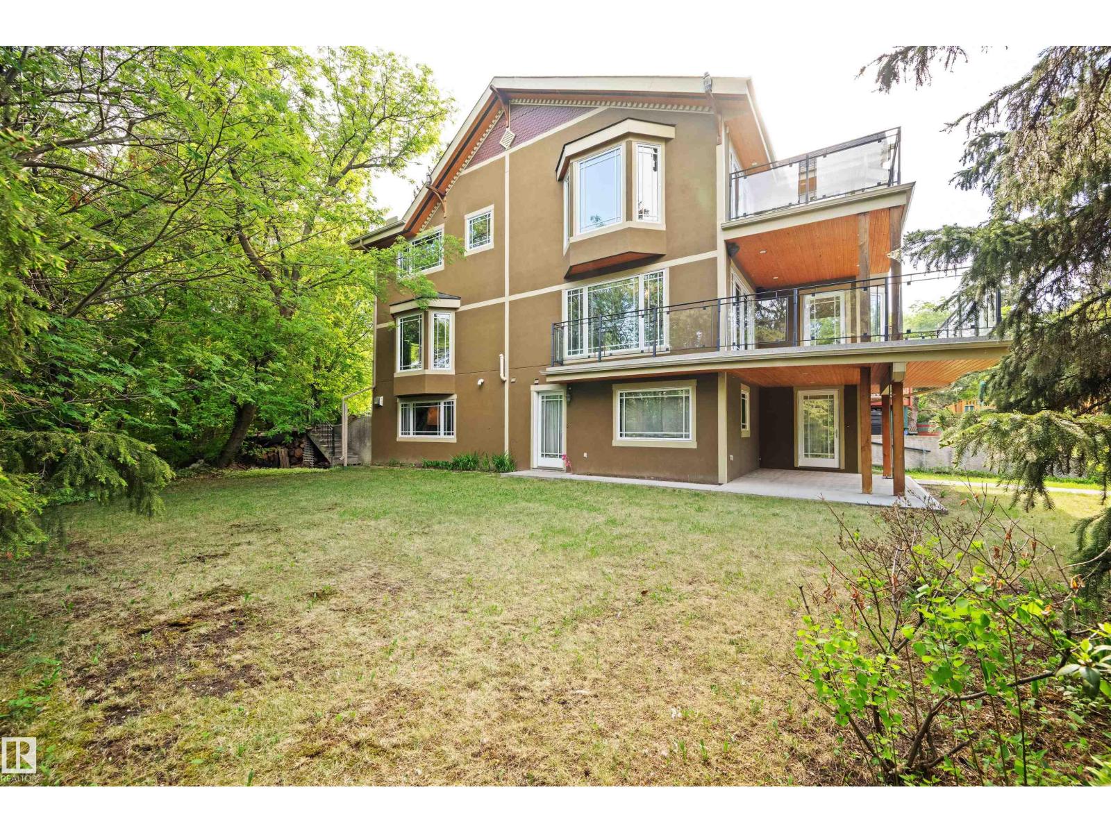 9652 86 AV NW - 4