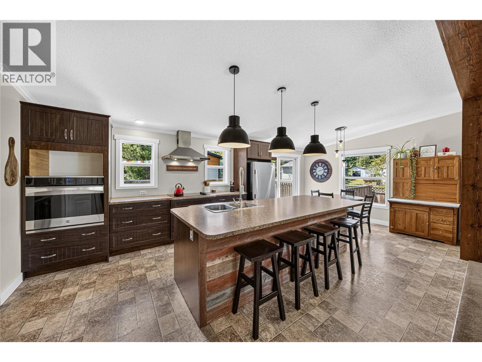 34 Dawson Crescent - 4
