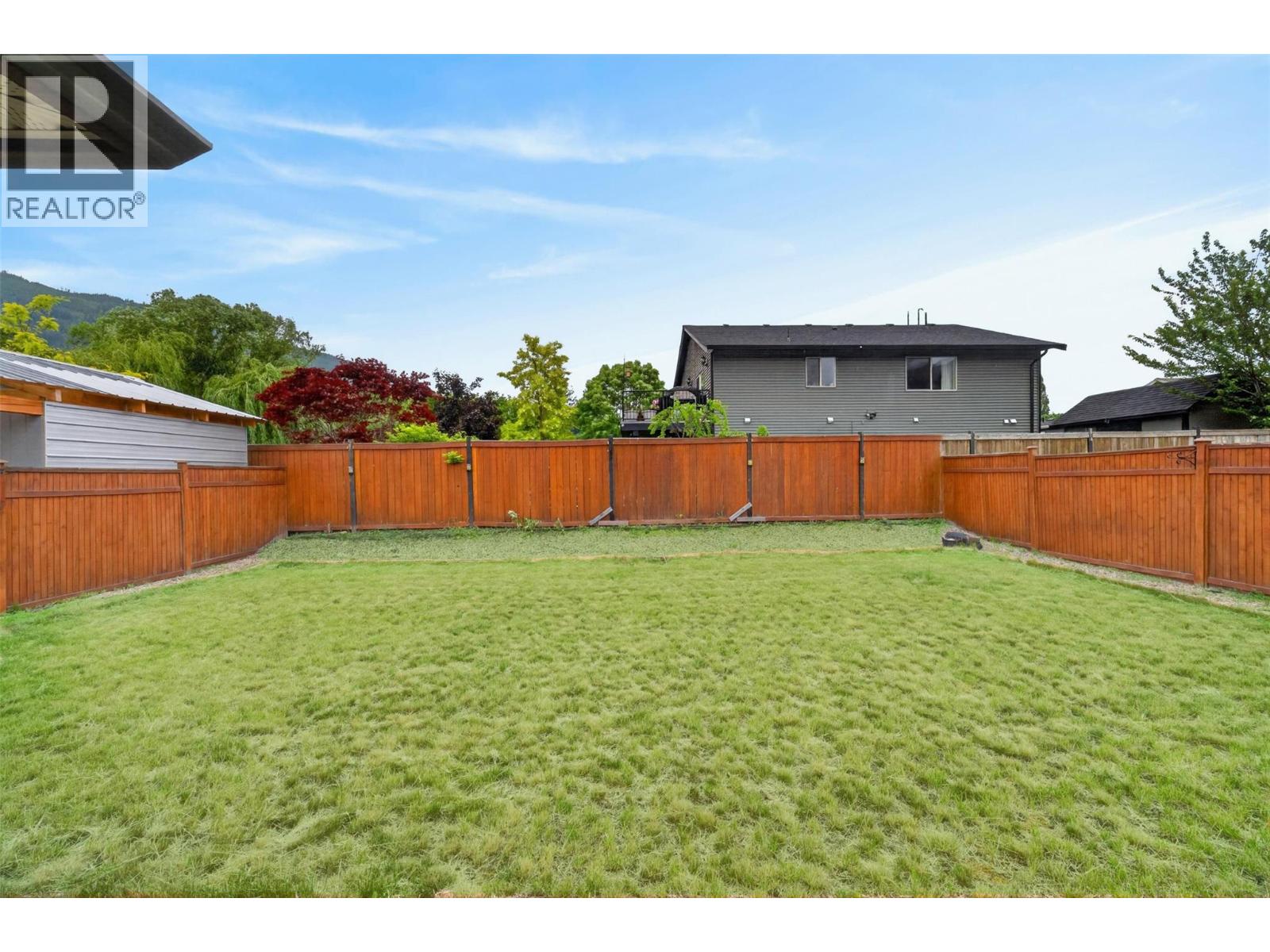 5480 Canoe Beach Drive NE - 31