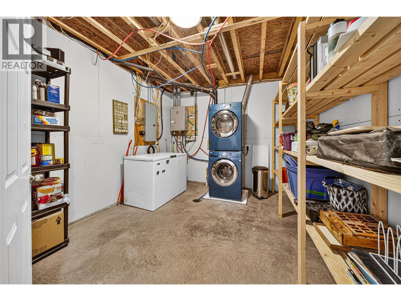 34 Dawson Crescent - 40