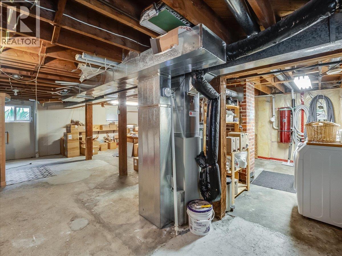 2116 Columbia Avenue - 51