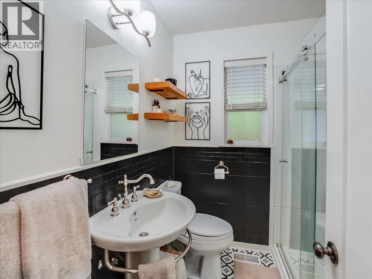 2116 Columbia Avenue - 13