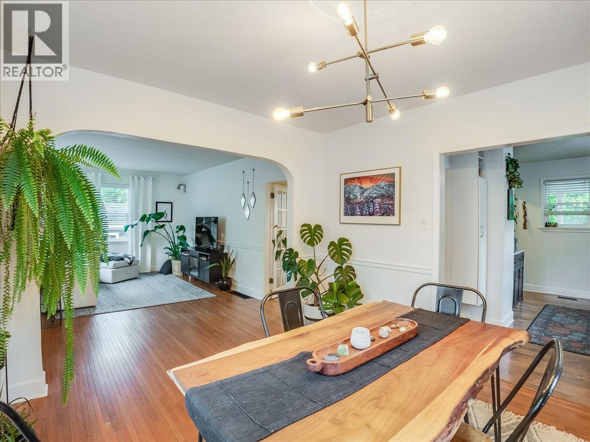 2116 Columbia Avenue - 18