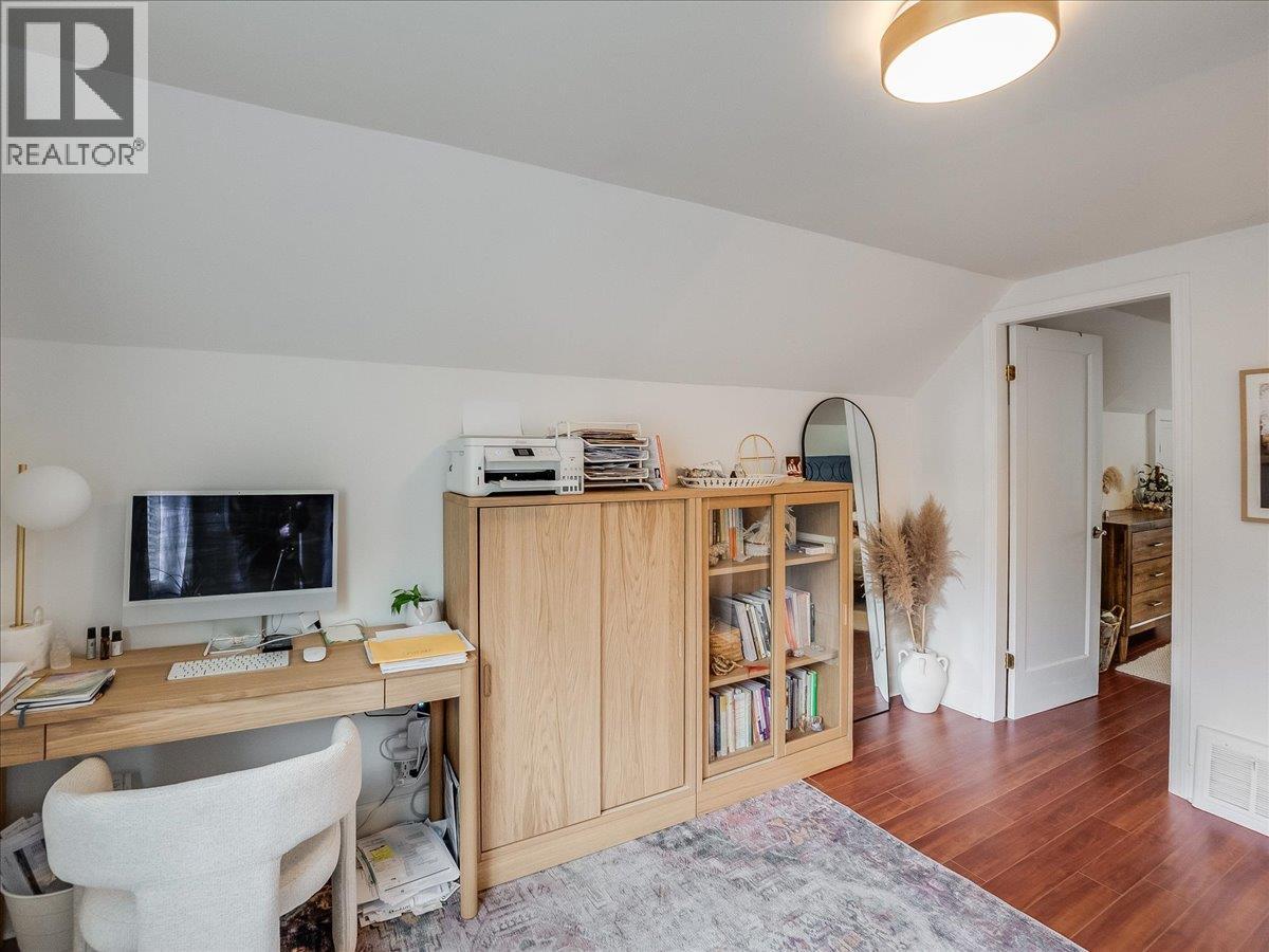 2116 Columbia Avenue - 27