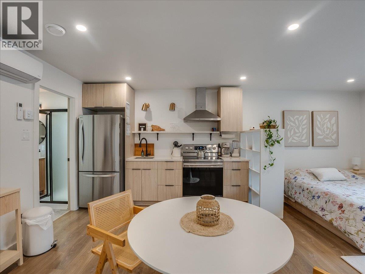 2116 Columbia Avenue - 43